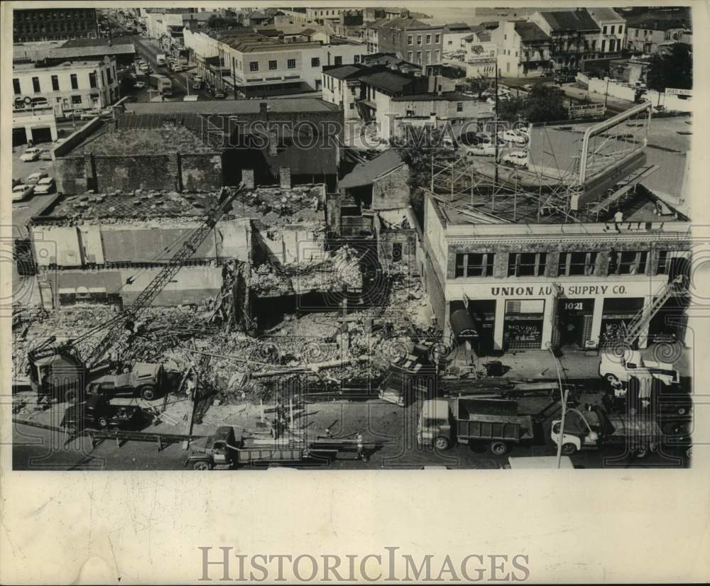 1964 Press Photo Plaza Tower, apartment building - noc07702-Historic Images