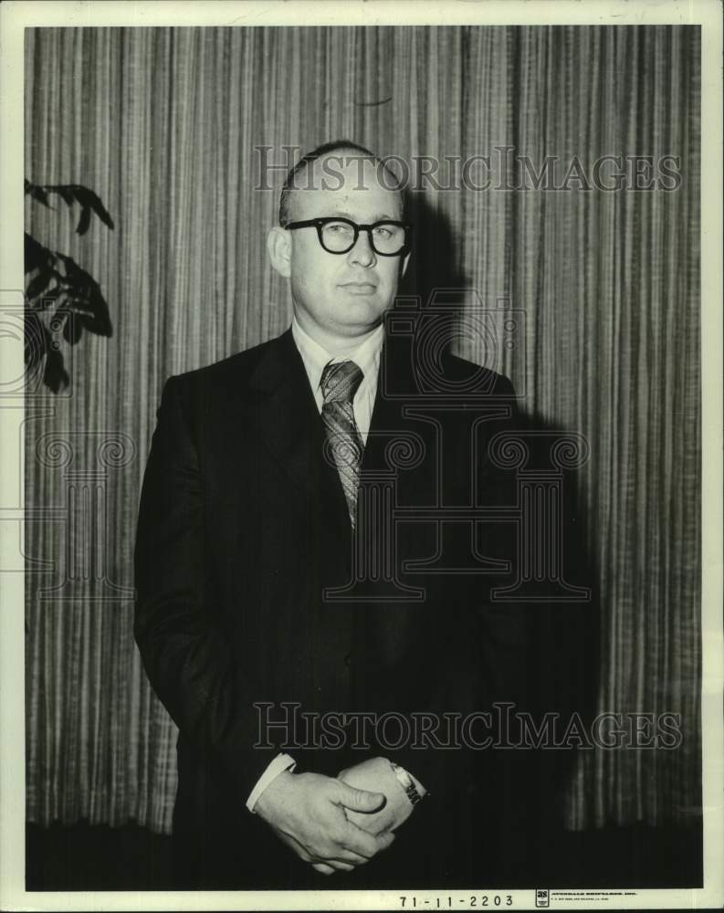 1971 New president of the Terrytown Country Club. - Historic Images