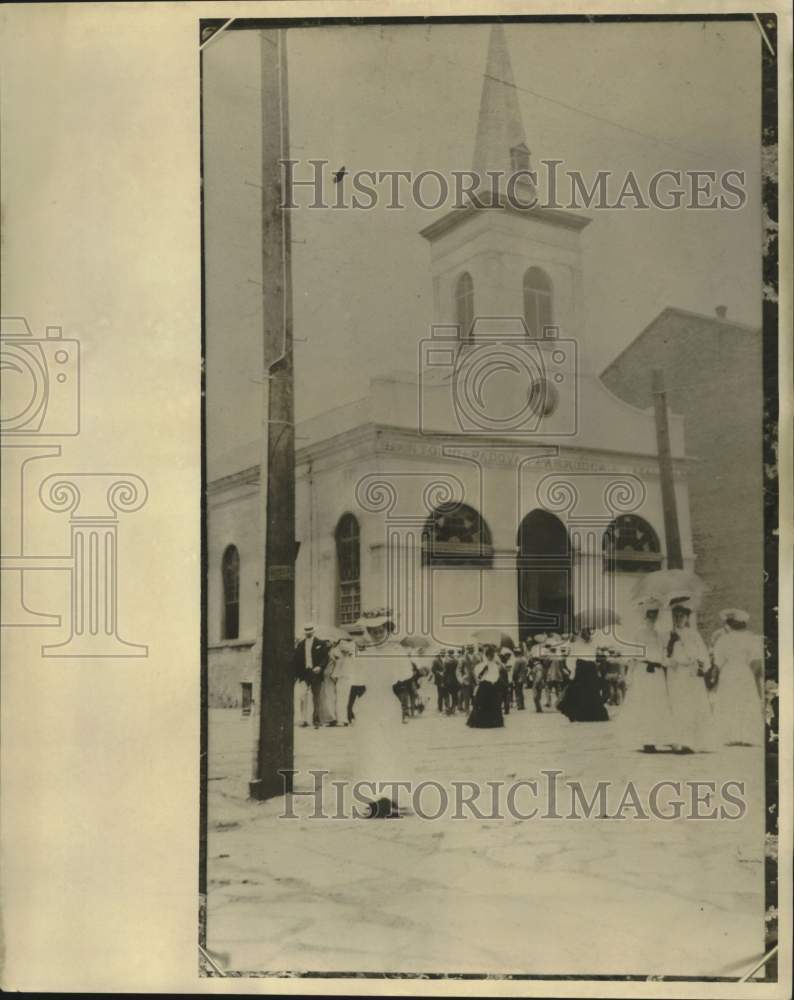1905 St. Anthony of Padua church, N. Rampart st. at Conti - Historic Images