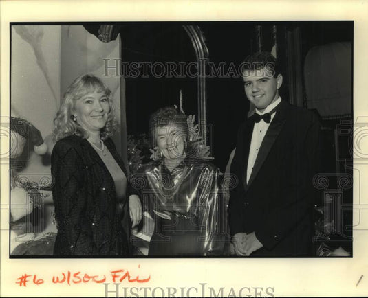 1990 Lillian Ray with fellow Heart Ambassadors - Historic Images