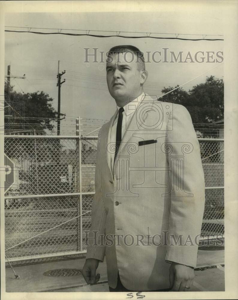 1965 Press Photo Dr. Thomas O.Nicklas, resident eye surgeon at Tulane, testifies - Historic Images