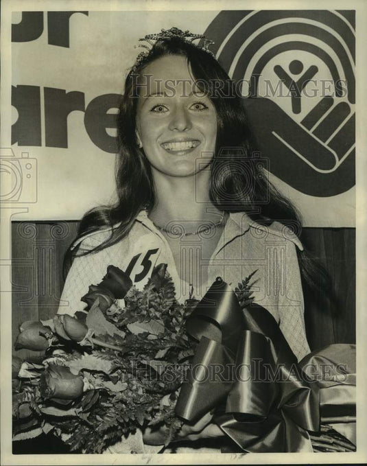 1974 Press Photo Mrs. Julie Presley named United Way's Miss Fair Chere- Historic Images
