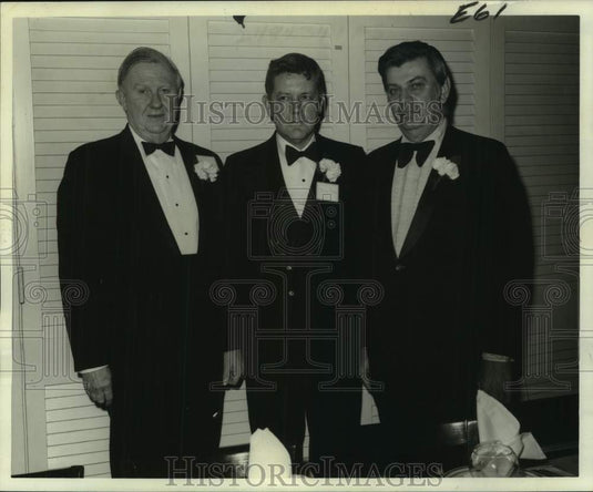 1976 Press Photo DePaul Hospital Medical Staff-Dr. Charles Steck and Officers - Historic Images