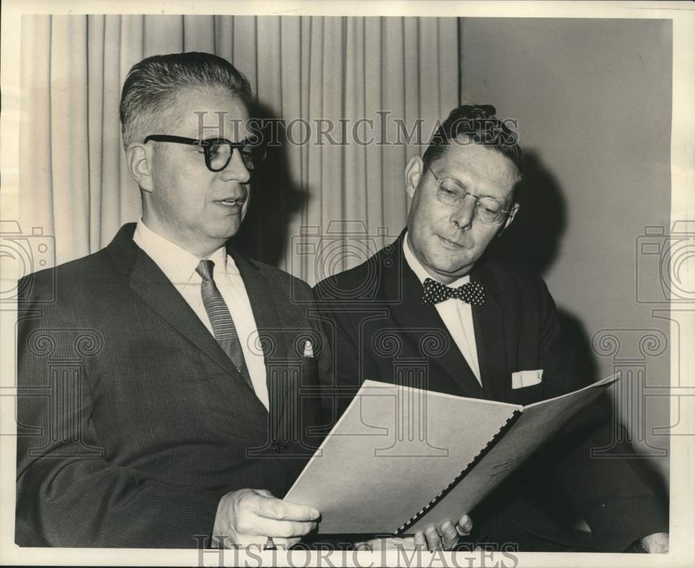 1966 Press Photo Henry W. Reininger & Edmund G. Vaz, New Orleans Credit Men - Historic Images