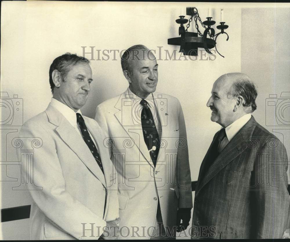 1976 Attendees at Foreign Relation Association Meeting, New Orleans - Historic Images