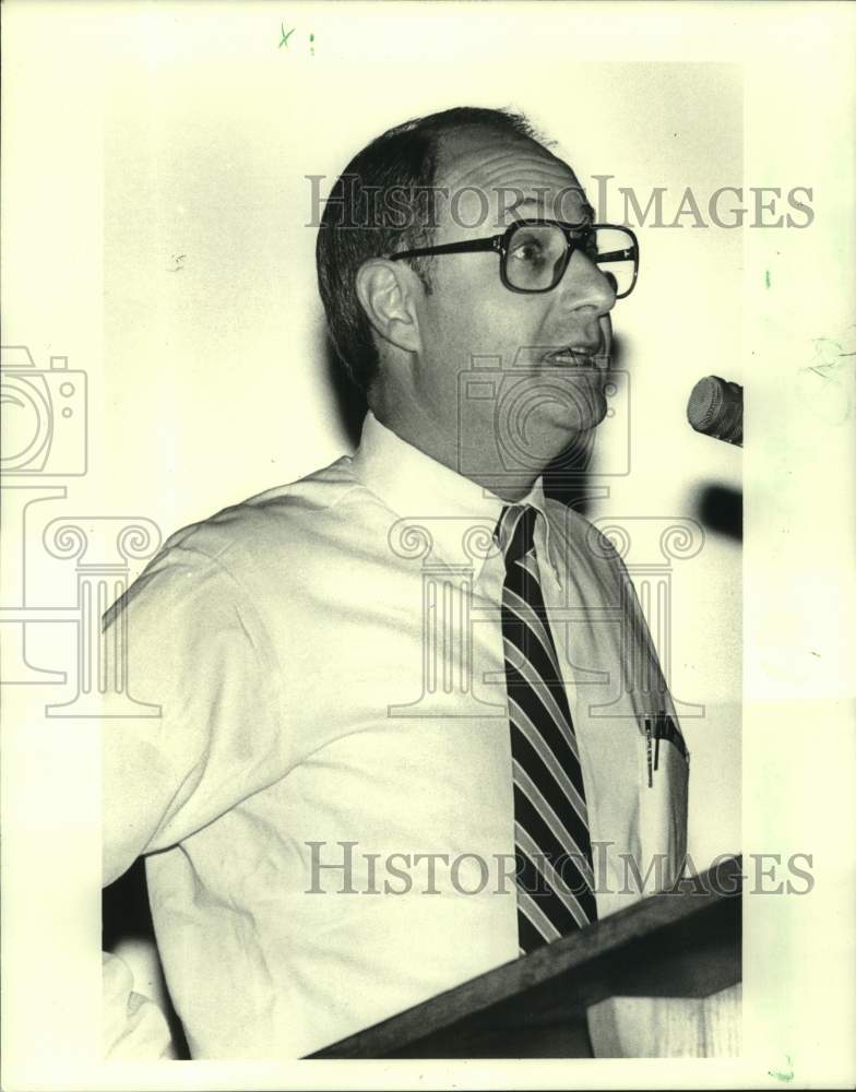 1983 Uptown Flood Association president William Rosen in Louisiana - Historic Images