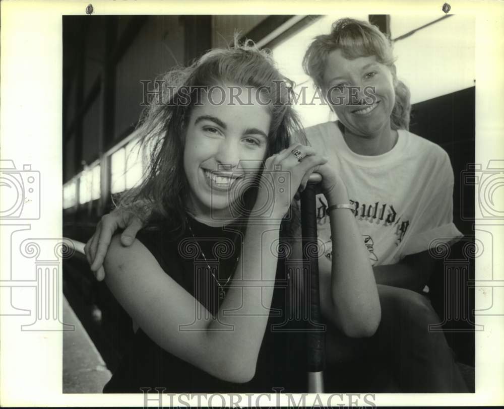 1990 Press Photo Softball - Dana Richard &amp; Coach Amy Boudreaux of Lutcher High- Historic Images