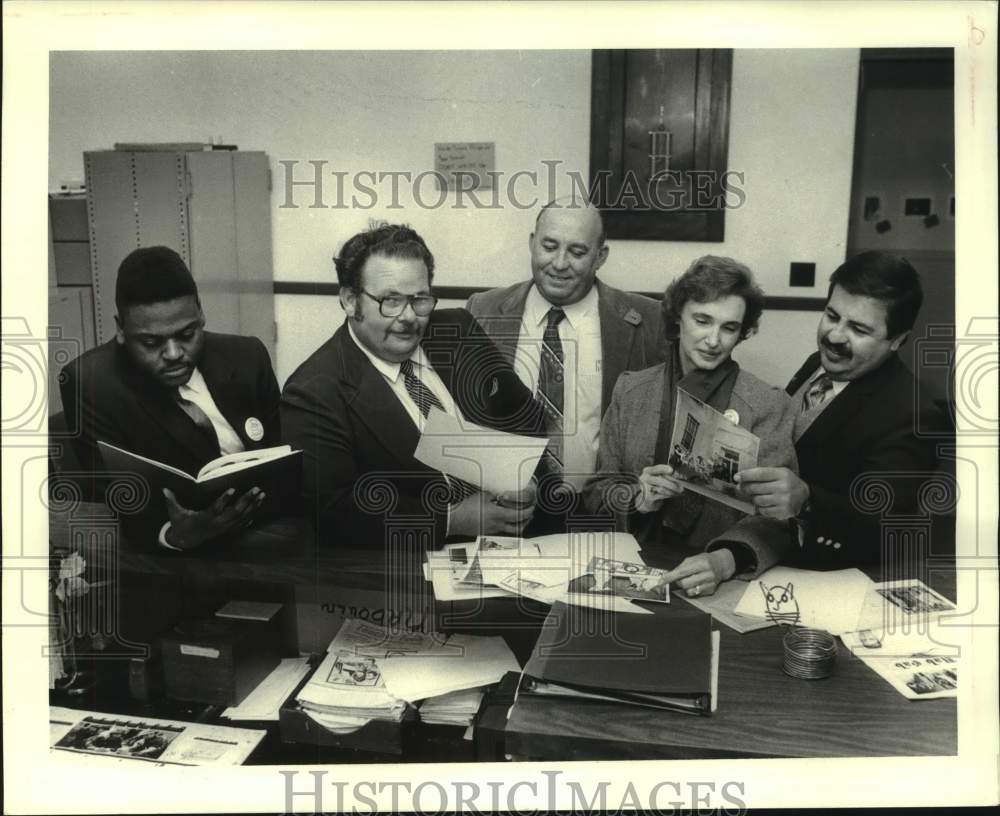 1987 Press Photo L.E. Rabouin Vocational High School - Dwayne Tyson and Alumni- Historic Images