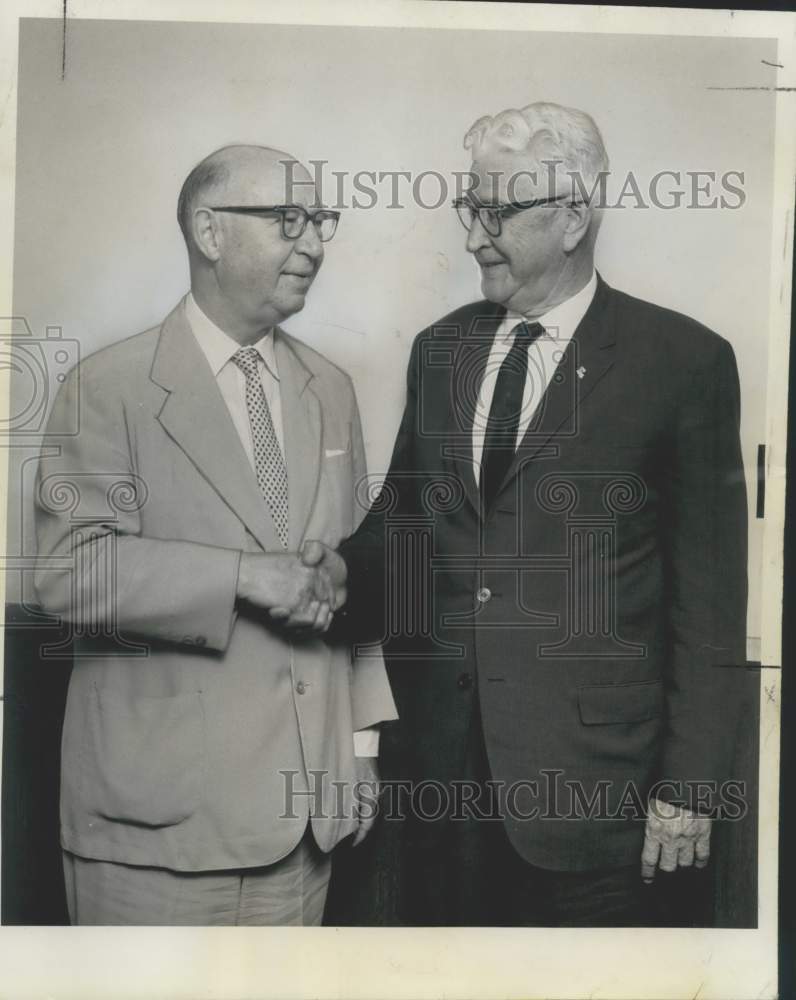 1965 Press Photo William L. Turner, A. Q. Petersen, Board of Governors, Hospital-Historic Images