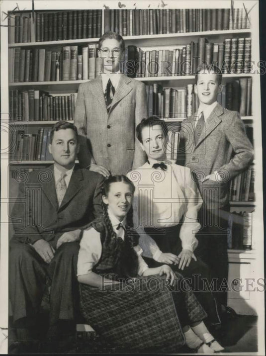 1953 Lawrence College President Dr. Nathan M. Pusey with family - Historic Images