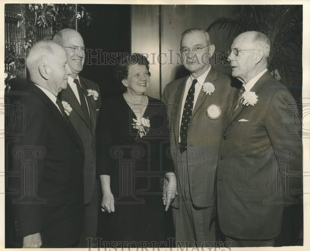 1960 Press Photo Charles Pearson, Jr. with wife and guests at Rotary Club Event-Historic Images