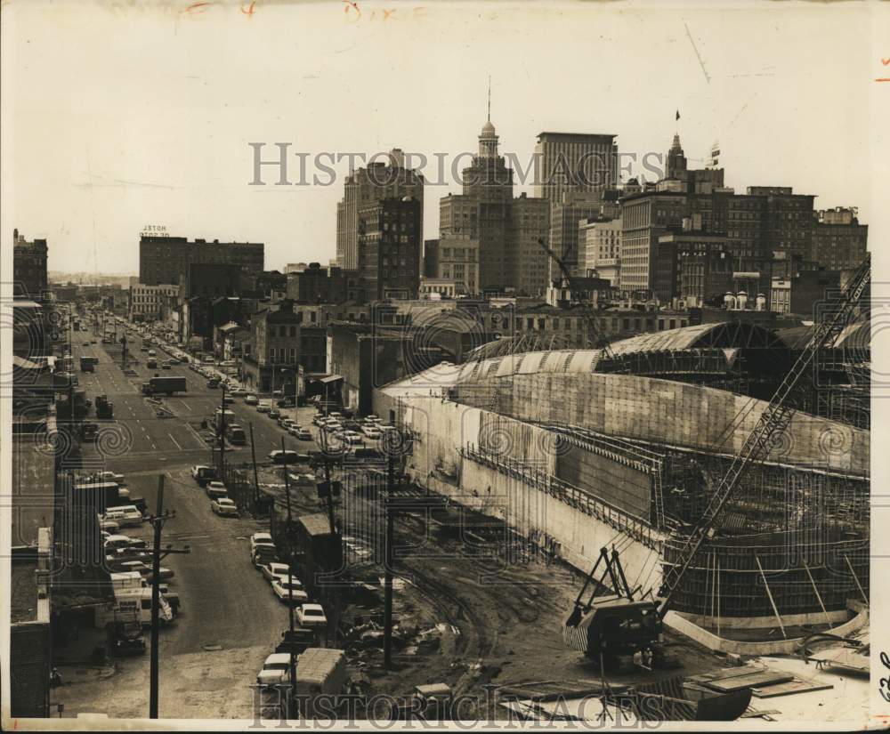 1966 Press Photo View of Poydras Street construction and traffic. - noc22842-Historic Images