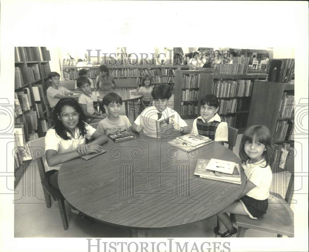 1984 Press Photo St. Bernard Parish Library&#39;s &quot;Reading and All that Jazz&quot; club - Historic Images