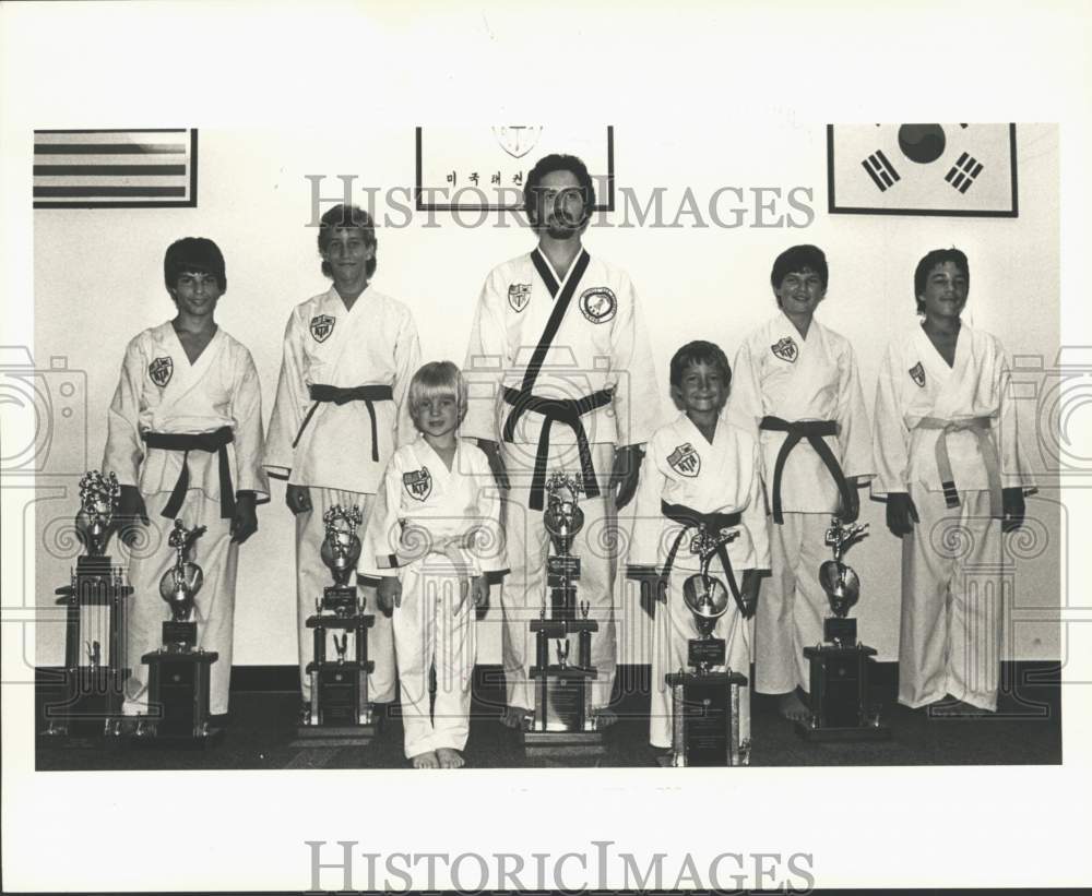 1986 St. Bernard Tae Kwon Do Club members enter Grand Nationals - Historic Images