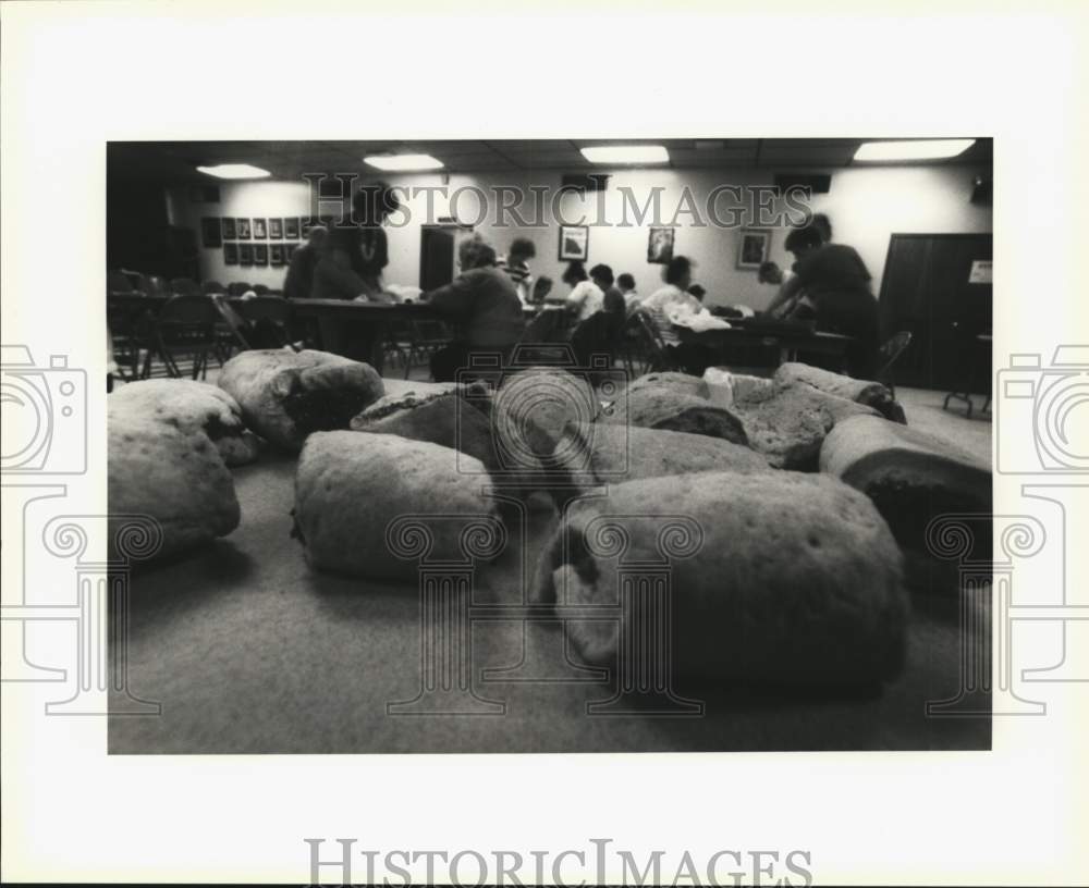 1992 Members of St. Joan of Arc Ladies Alter Society make Cookies - Historic Images