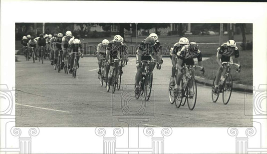 1987 Press Photo P.F. Flyers Bike Club, a bike club formed in New Orleans- Historic Images