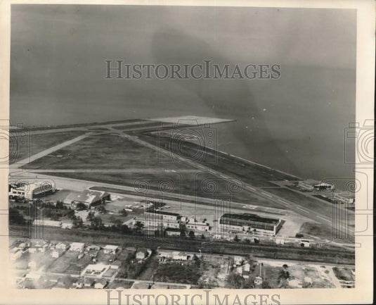 1966 Press Photo Aerial view of New Orleans Airport - Historic Images