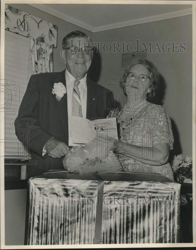 1964 Mr. and Mrs. Paul Schluter celebrate golden wedding anniversary-Historic Images