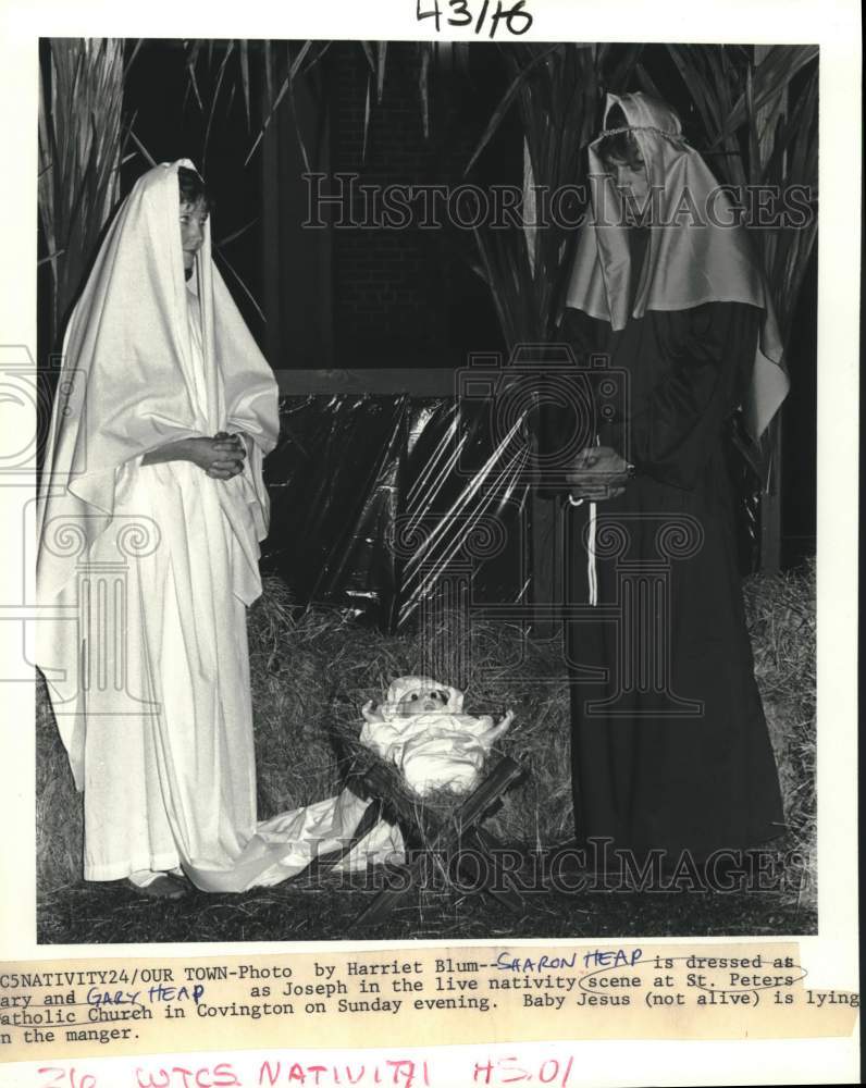 1988 Cast of live nativity scene at St. Peter&#39;s Church in Covington - Historic Images