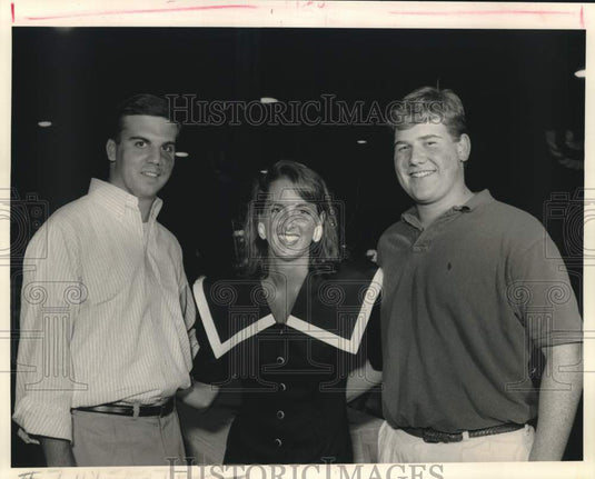 1991 Justine Schmidt, Meredith Macdiarmid & John Bolles at Six Debs - Historic Images