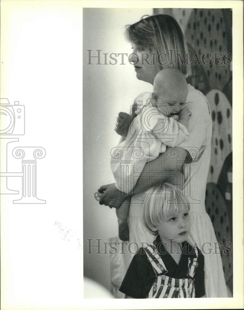 1989 Janie Ellis and children at St. Tammany Parenting Center - Historic Images