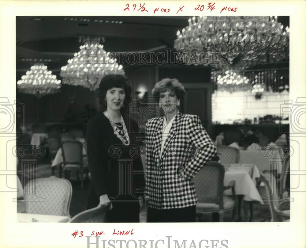 1989 City Club members Doctor Bonnie Schindler and Shelley Elliott - Historic Images