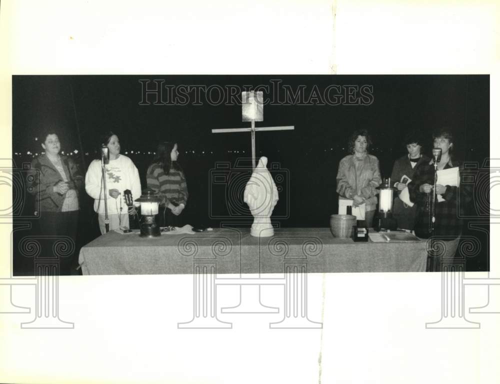 1989 Event at St. Mary Magdalen Church Parents&#39; Club. - Historic Images