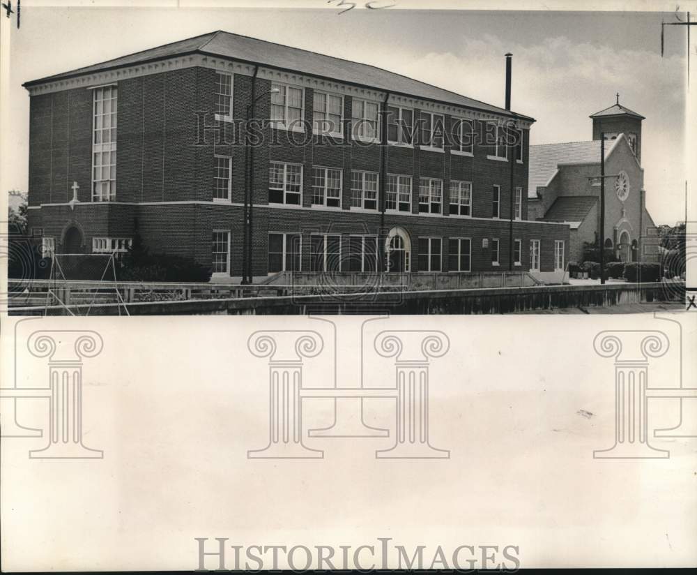 1964 Press Photo St. John Vianney Preparatory in former Little Flower School - Historic Images