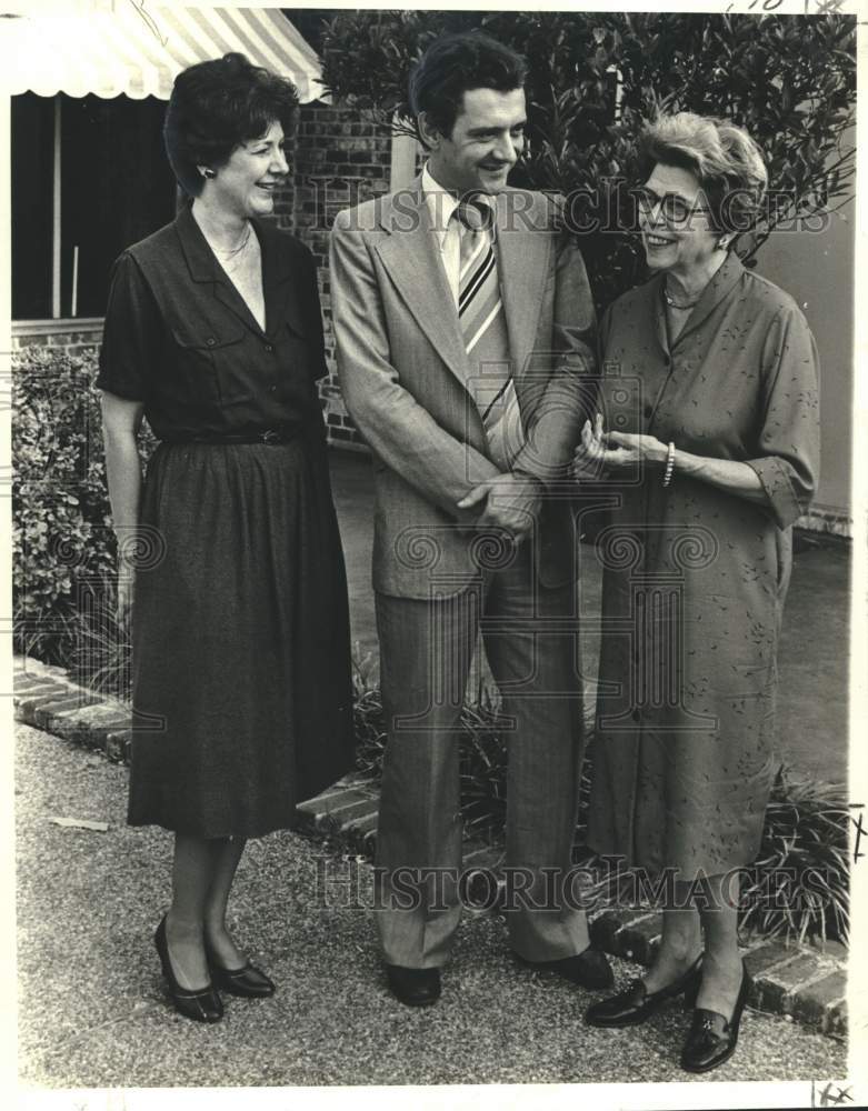 1979 Press Photo Mrs. Francis Radford with other Les Causeries du Lundi guests. - Historic Images