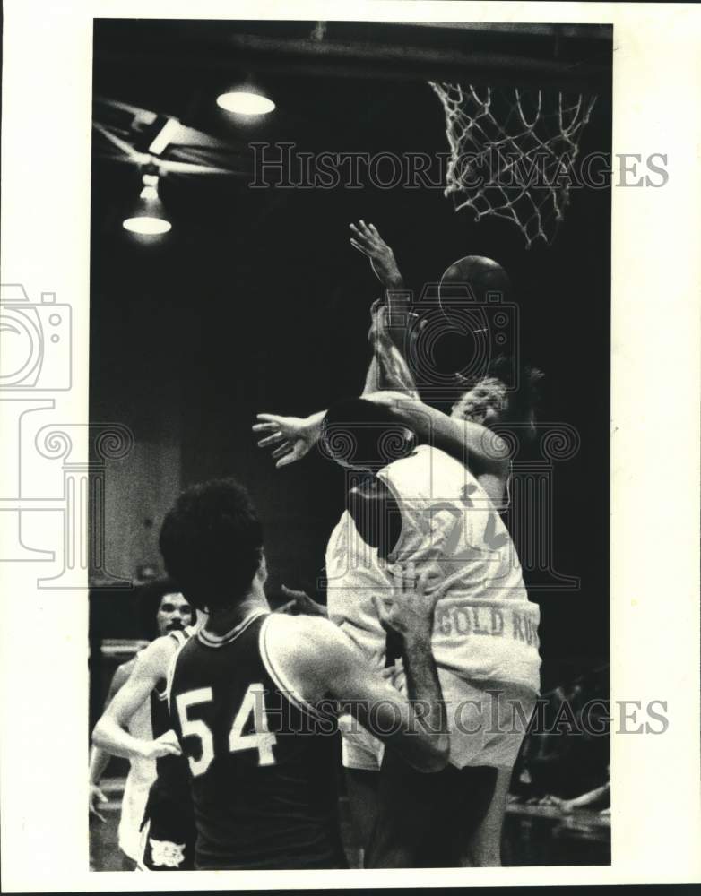 1979 Press Photo Louisiana College and Xavier teams play basketball - noc34986 - Historic Images