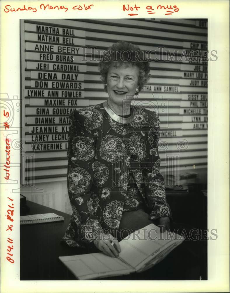 1993 Press Photo Martha Ann Samuel in her Real Estate Office - noc36148- Historic Images