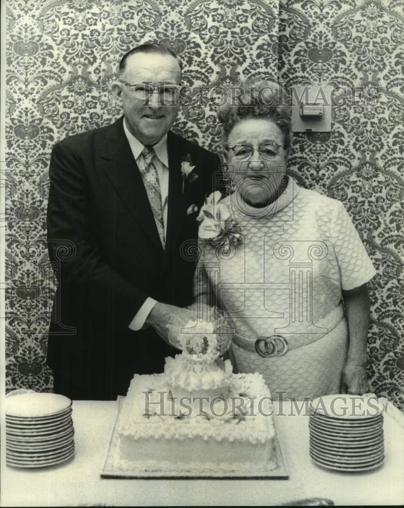 1972 Mr. and Mrs. Frederick Jacob Schmitt celebrate 50th Anniversary - Historic Images