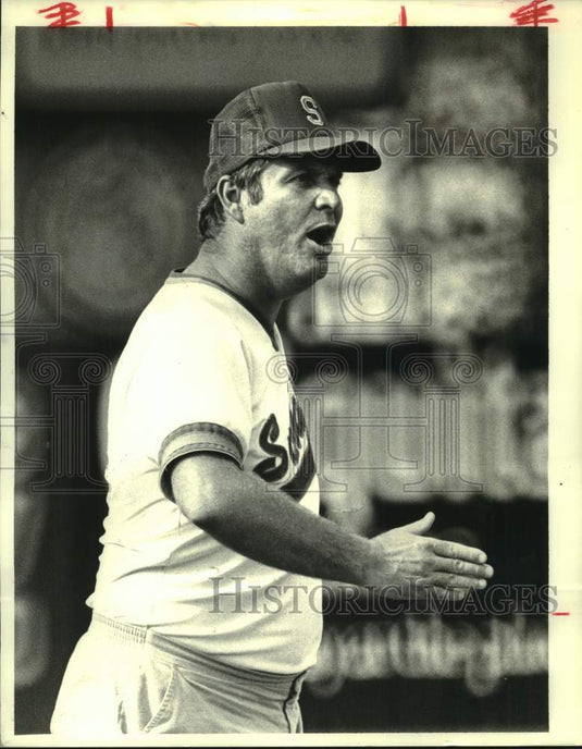 1988 Press Photo Larry Schneider, Schaff Coach - noc36547 - Historic Images