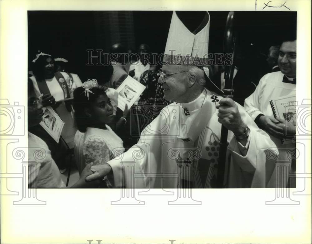 1992 Archbishop Schulte Greets Our Lady Of Grace Parishioners - Historic Images