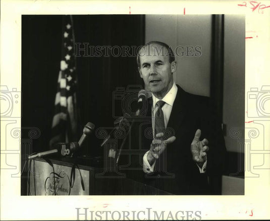 1987 Press Photo Dick Schultz Of NCAA Speaks At Hitlon Hotel, New Orleans - Historic Images