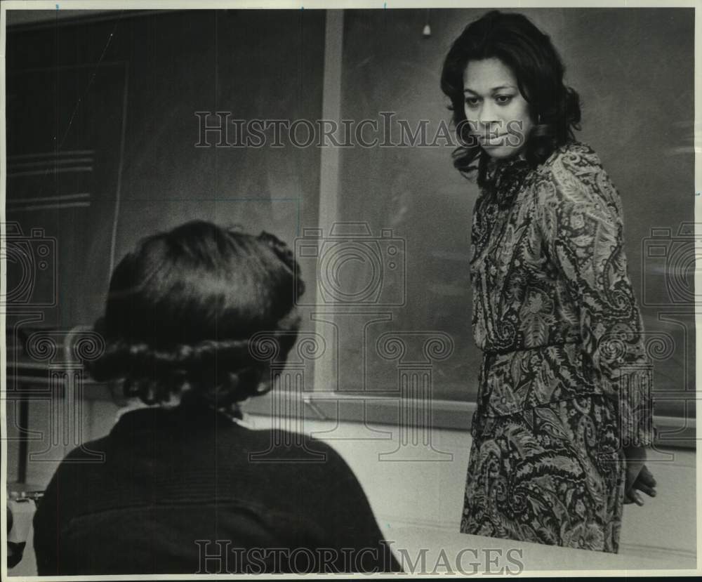 1978 Cohen High School - Millicent Jones Teaches Finance Class - Historic Images