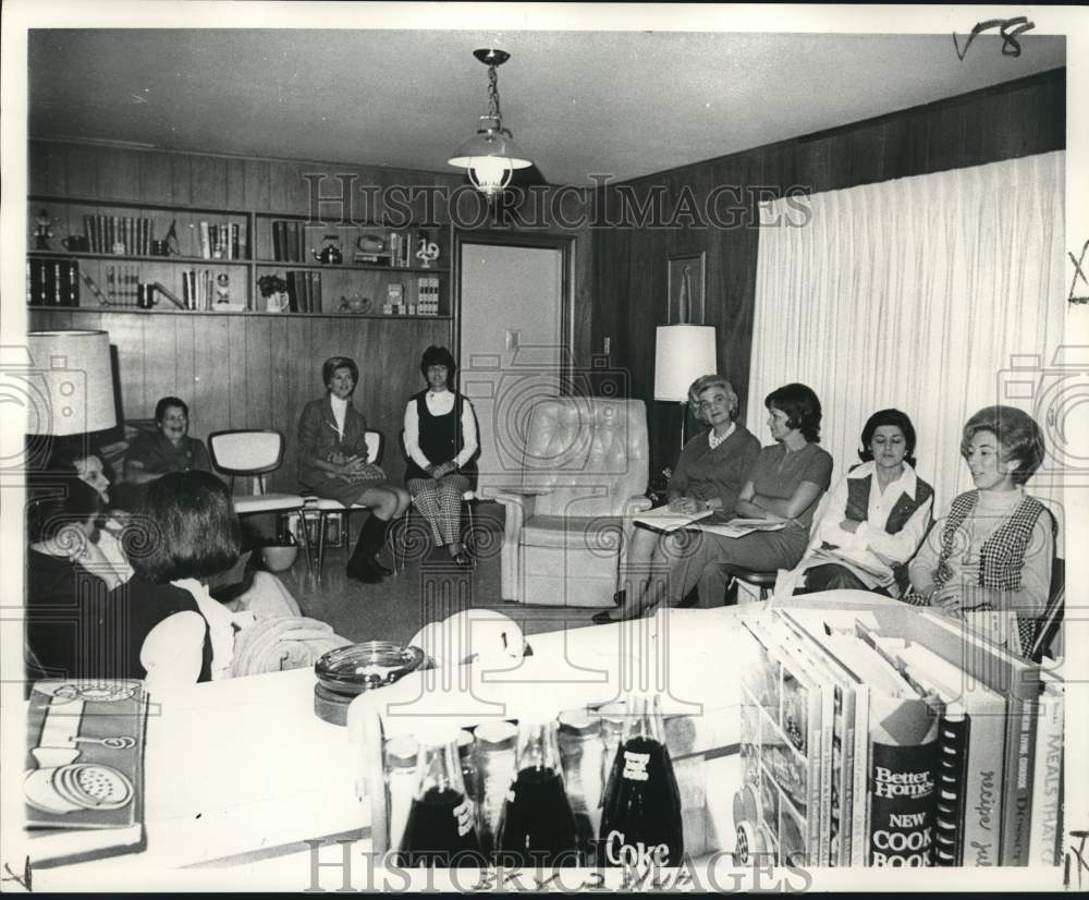 1971 Women Against Crime Meeting, Home of Mrs. John Hill, Louisiana - Historic Images