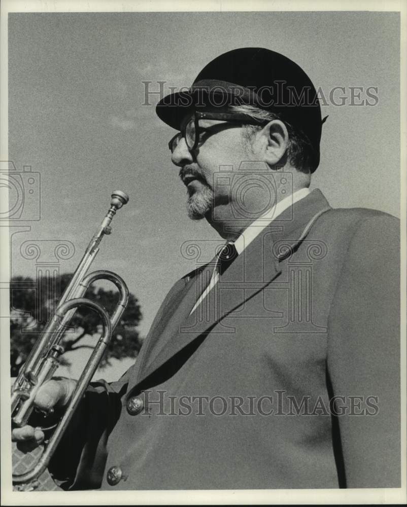 1973 Press Photo Charlie Young, fairgrounds bugler at New Orleans Fair Grounds.- Historic Images