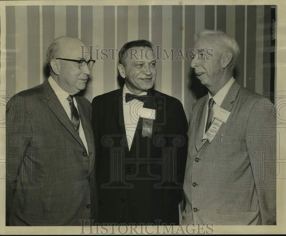 1962 Guernsey Cattle Organization Meeting Officials, New Orleans - Historic Images