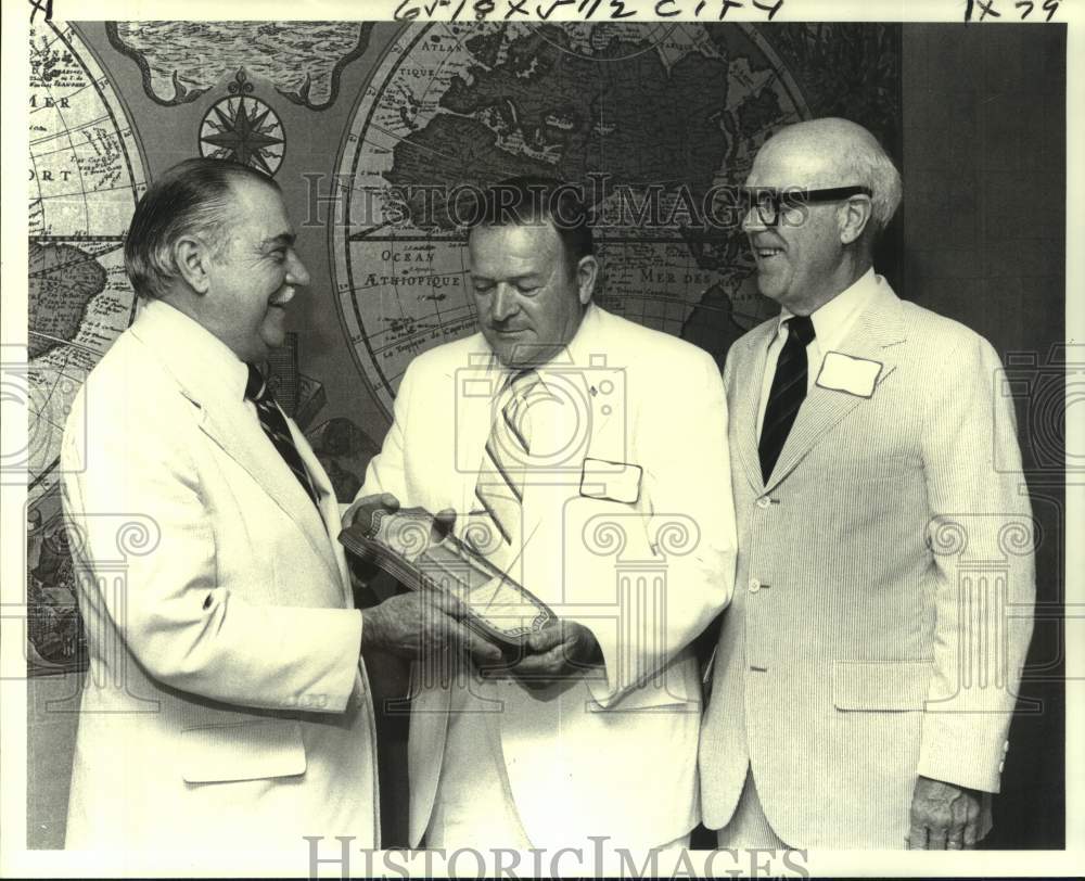 1978 Eighth Region Navy League - Louis de Lassus Wins Service Award - Historic Images