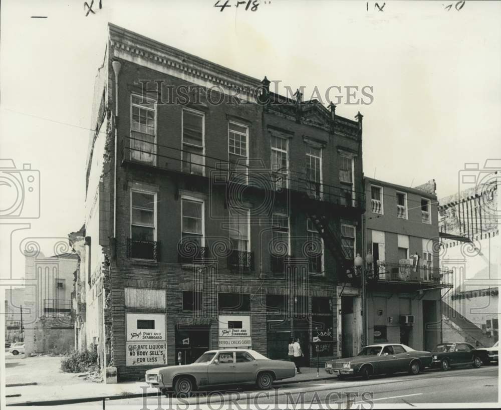 1975 Remains of row buildings on St. Charles Street. - Historic Images