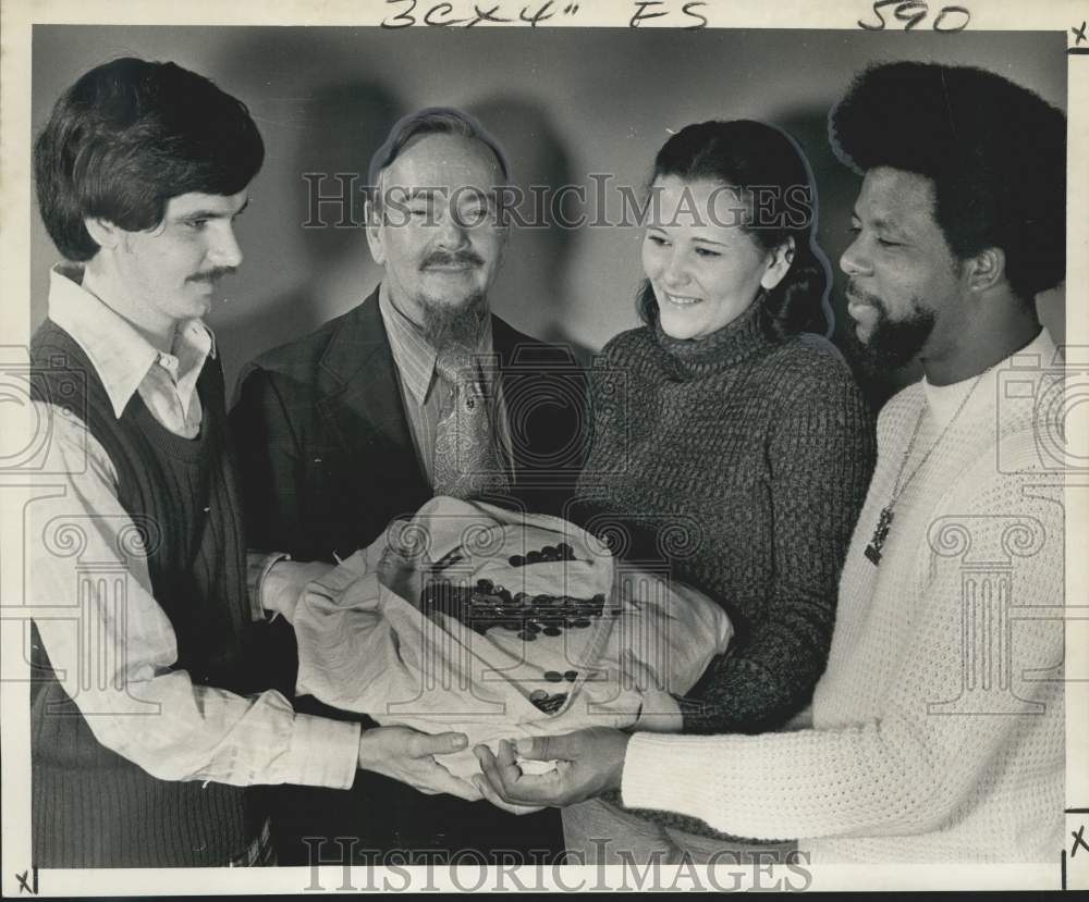 1973 New Orleans Theater Officials with Money Raised for New Orleans - Historic Images