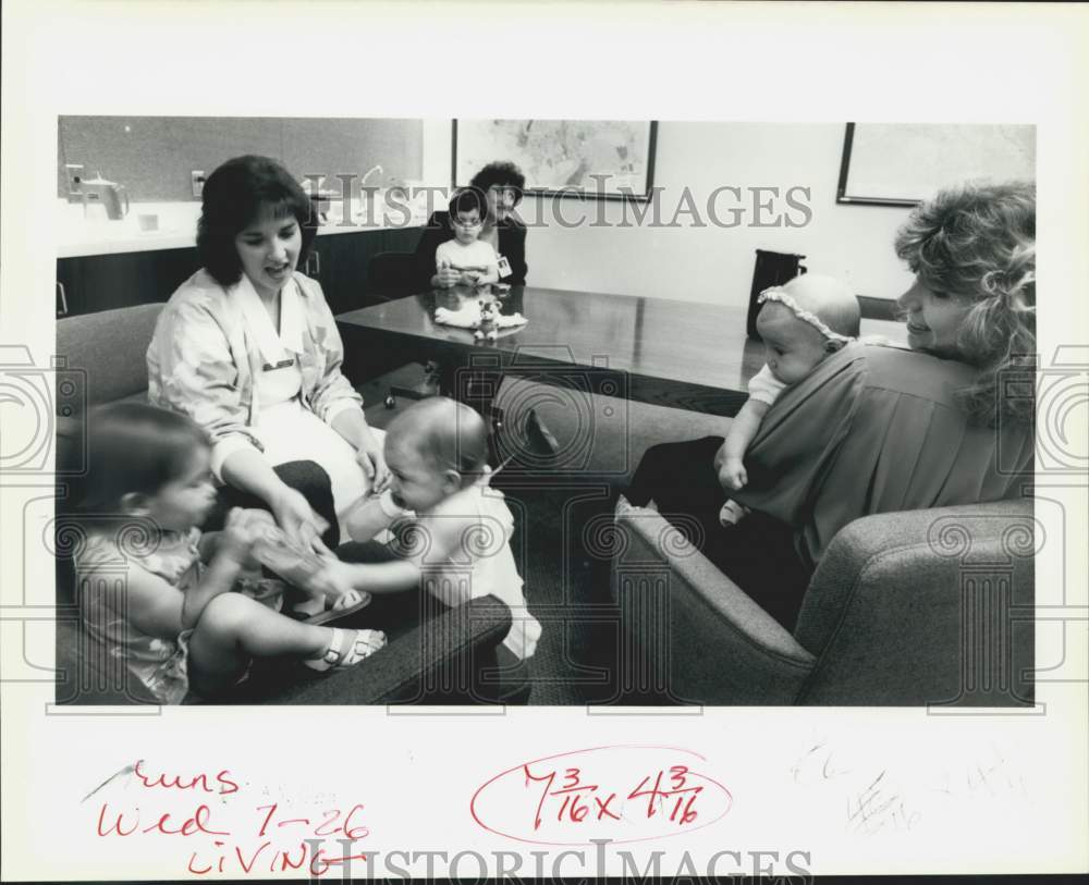 1989 Working Moms&#39; Support Group of Touro Infirmary at Meeting - Historic Images