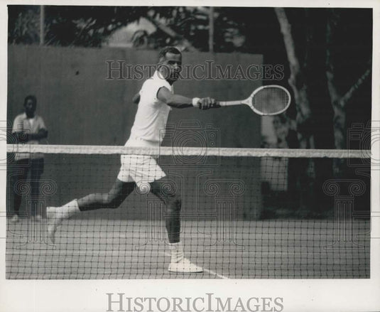 1961 Press Photo Ambassador Williams scores point at Embassy's Tennis Courts- Historic Images