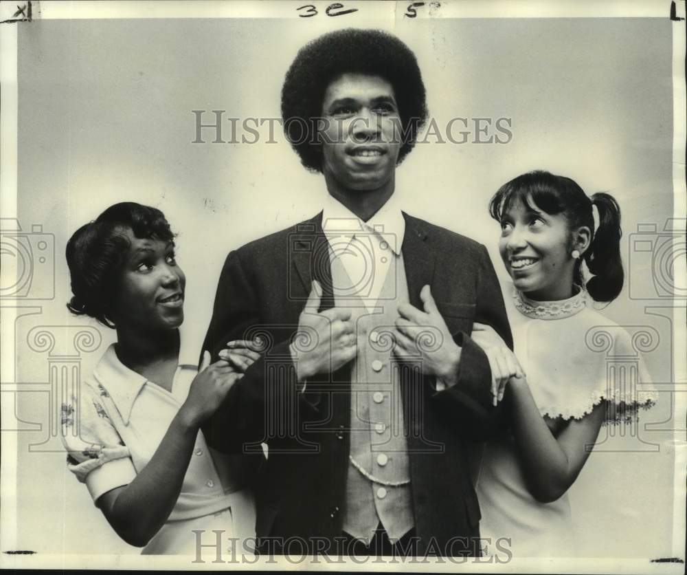 1974 Xavier University&#39;s &quot;Purlie&quot; Milton Granger and cast members - Historic Images