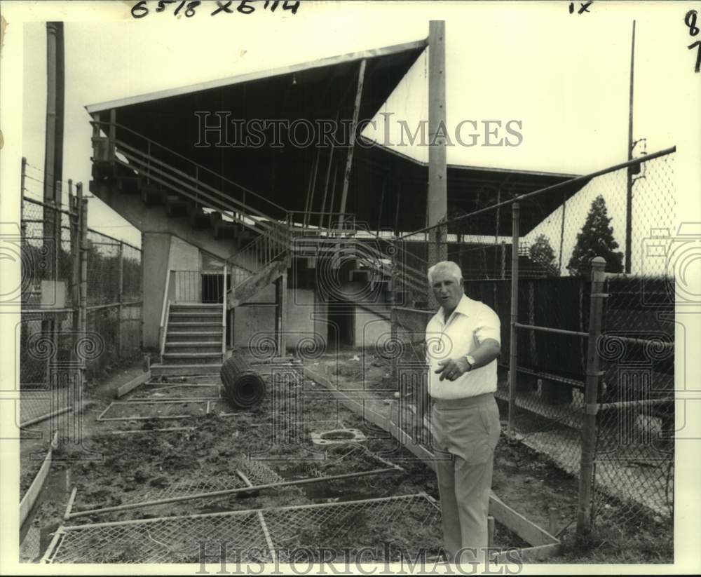 1982 Press Photo Firmin Simms, NORD-Lakeshore Babe Ruth baseball league director- Historic Images