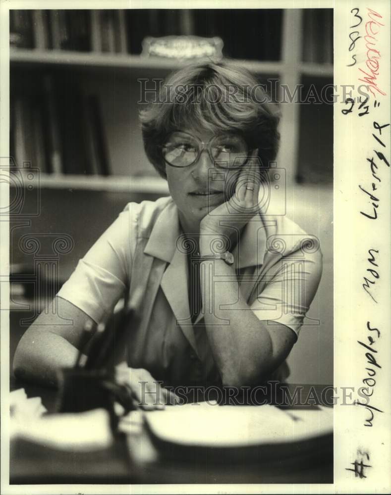 1981 Newcomb Dean Susan Wittig - Historic Images