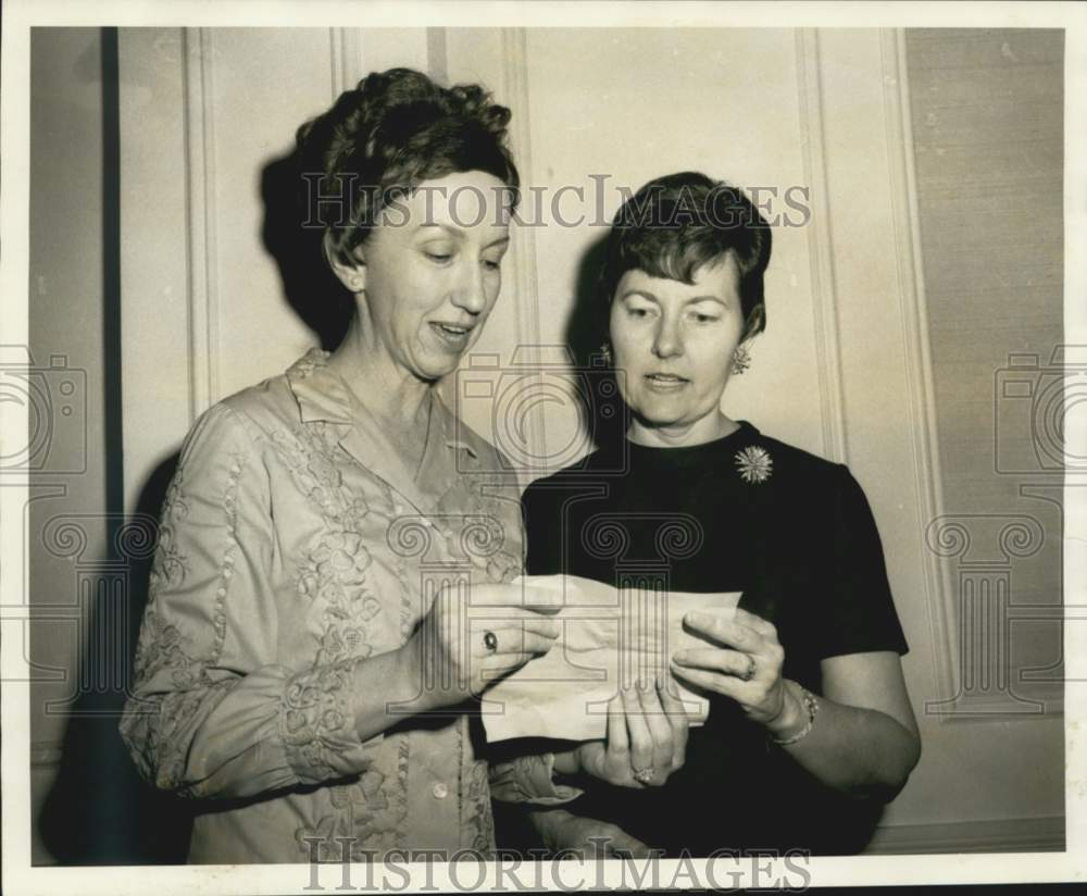 1970 Miss Frances Brown and Mrs. Jim Wilkinson of Mu Phi Epsilon - Historic Images