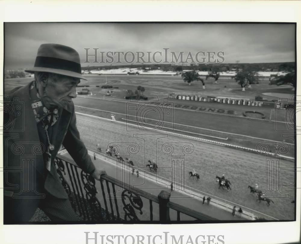 1989 Press Photo George &quot;Rabbit&quot; Shaw at Fairgrounds in the Pressbox - noc49843 - Historic Images