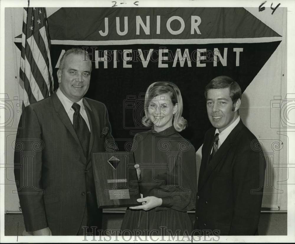 1970 Otis Luker &amp; Achievement Winners Suzonne Quave, Daniel Verbest - Historic Images